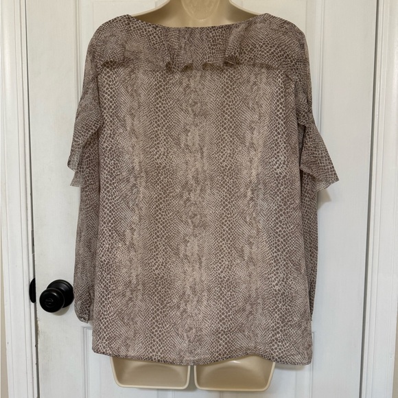 Banana Republic Snake Print Sheer Poet Sleeve Blouse Size M - Picture 4 of 5